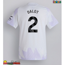 Camisa de Futebol Manchester United Diogo Dalot #2 Equipamento Secundário 2025-26 Manga Curta